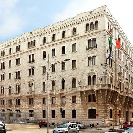 Alla Corte Della Suocera Bari Bagian luar foto