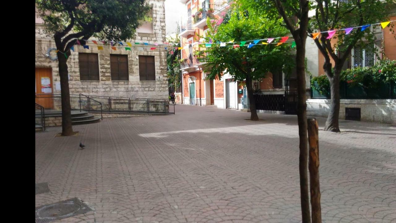 Alla Corte Della Suocera Bari Bagian luar foto