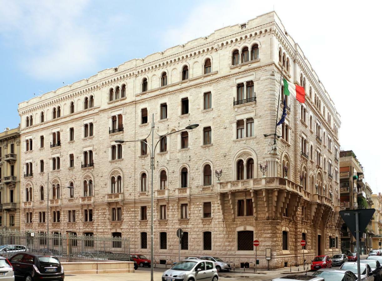 Alla Corte Della Suocera Bari Bagian luar foto